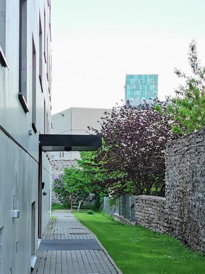 Scandian Apartments - City Hub Tallinn Bagian luar foto