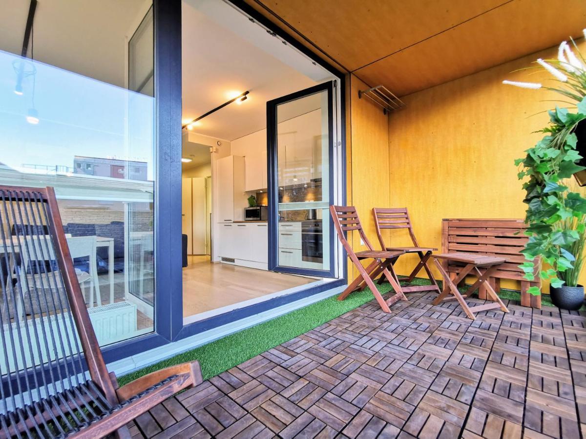Scandian Apartments - City Hub Tallinn Bagian luar foto